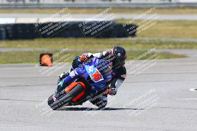 media/Apr-23-2022-Fastrack Riders (Sat) [[cb2d6ae73d]]/LEVEL 4/1PM TURN 6 OUTSIDE/